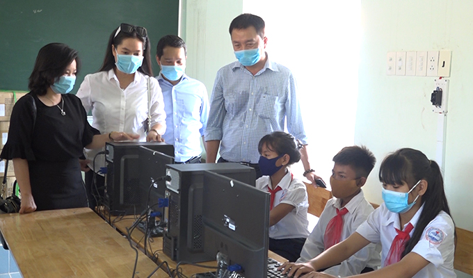 Nội soi cắt dưới niêm mạc dạ dày trong điều trị ung thư sớm (ESD) Nội soi cắt dưới niêm mạc dạ dày trong điều trị ung thư sớm (ESD)