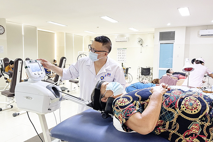 Bệnh viện 22-12: Khám bệnh và tư vấn miễn phí cho người cao tuổi